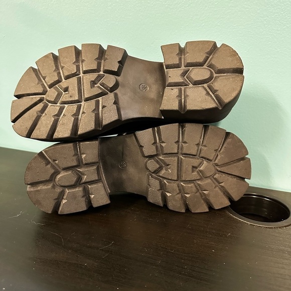 Lug Sole Mary Janes - 38/7 - Picture 8 of 8